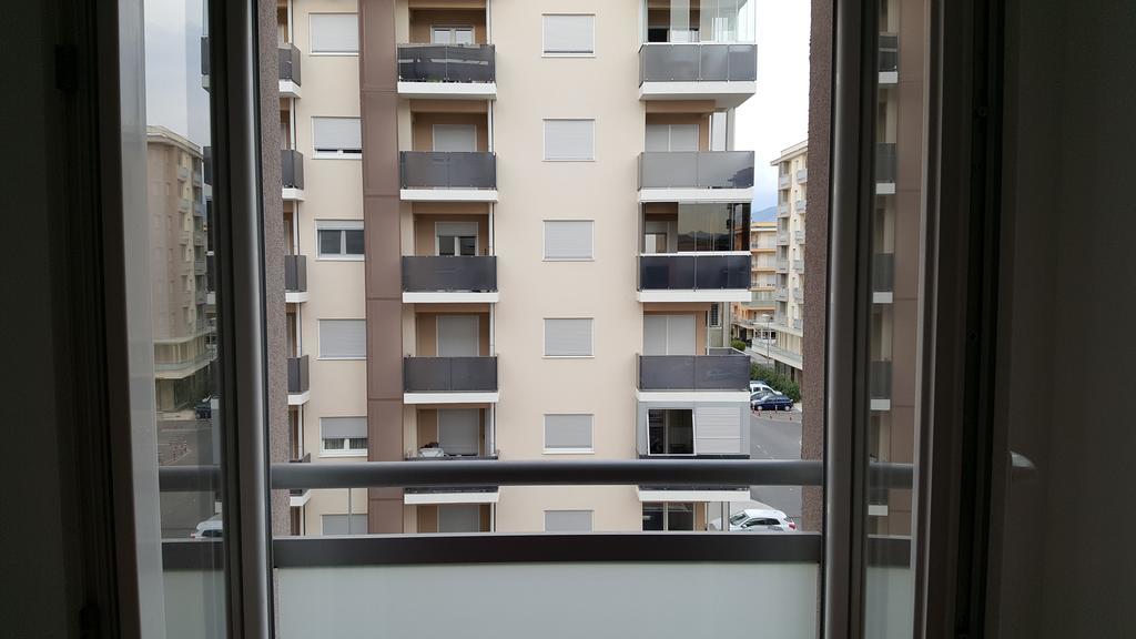 Zebra Daire Podgoriçe Dış mekan fotoğraf
